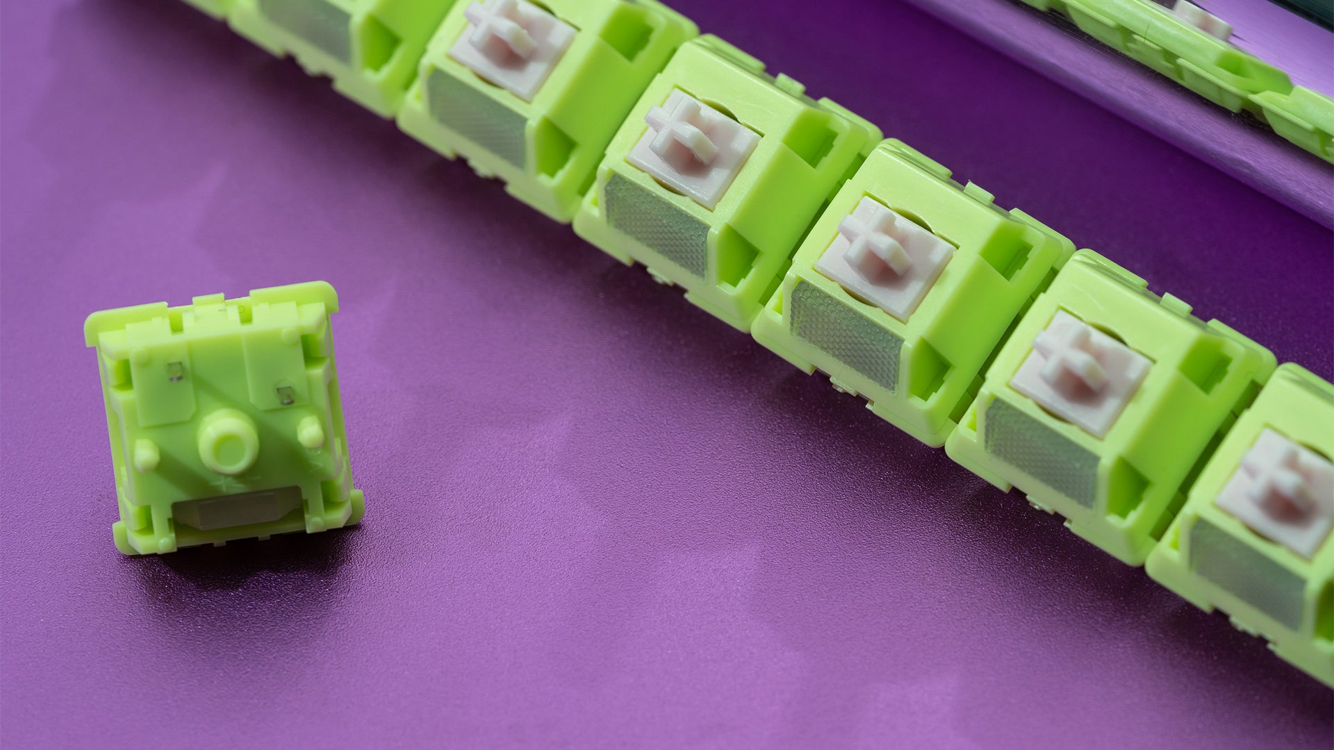 Chilkey Sprout Green Switch